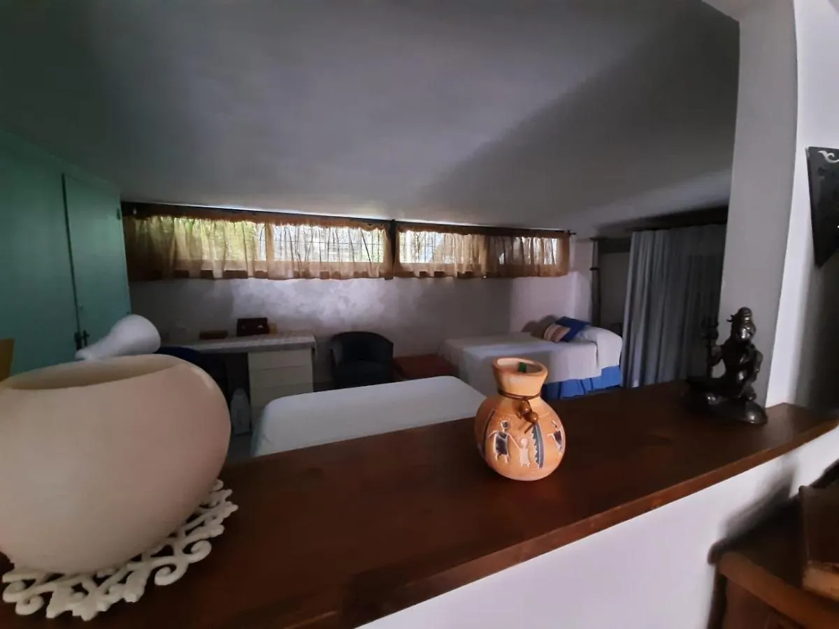 Un Apartamento Vacacional Con Detalles De Un Hogar Mairena del Aljarafe