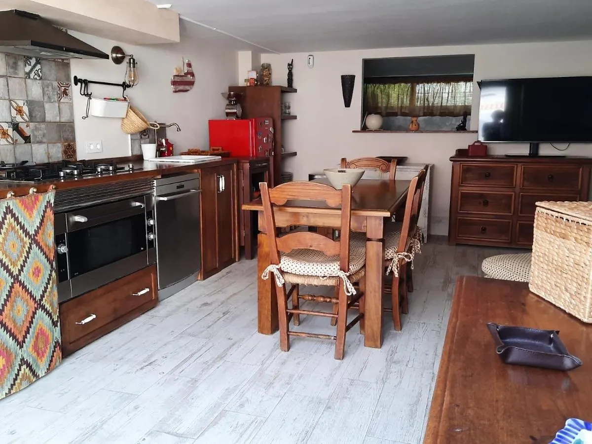 Un Apartamento Vacacional Con Detalles De Un Hogar Mairena del Aljarafe Spain