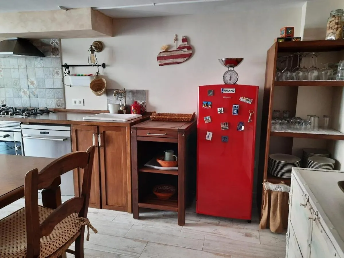 Apartment Un Apartamento Vacacional Con Detalles De Un Hogar Mairena del Aljarafe Spain